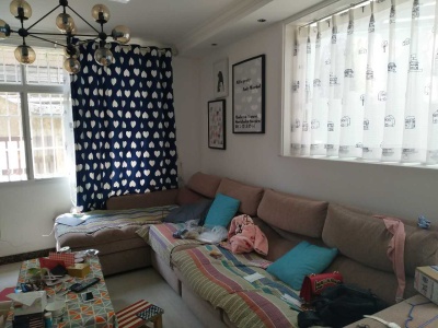 4室2廳1陽臺(tái) 西華小區(qū)秋韻里