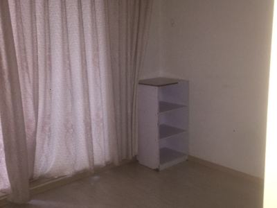 5室2廳2陽臺(tái) 玫瑰灣小區(qū)臥室