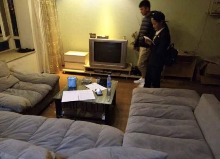 3室2廳1陽臺 藍色經(jīng)典現(xiàn)代洋房客廳