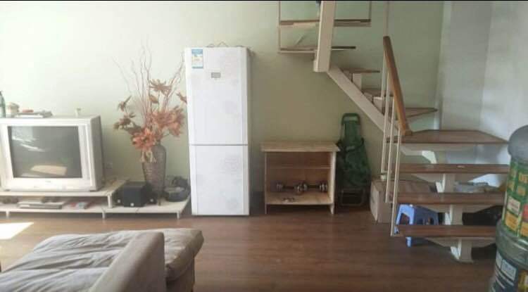 3室2廳1陽臺 藍色經(jīng)典現(xiàn)代洋房客廳