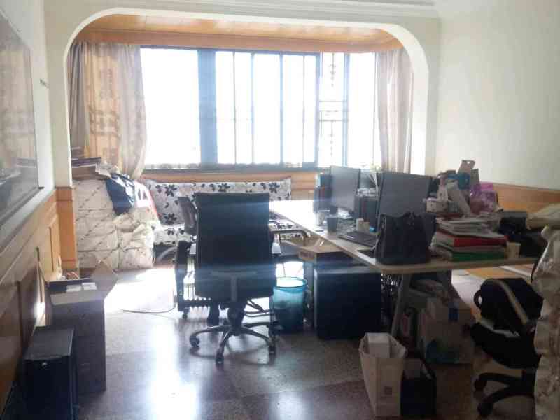 7室2廳2陽臺 鑫苑小區(qū)別墅臥室