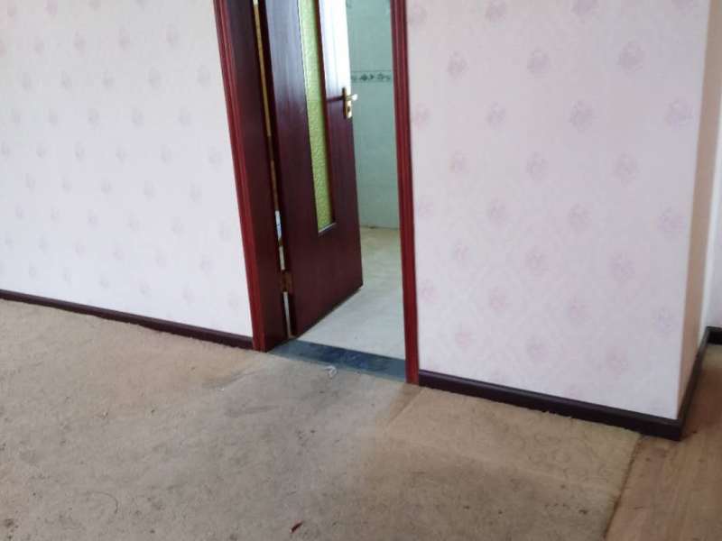 5室2廳3陽(yáng)臺(tái) 玫瑰灣小區(qū)別墅臥室