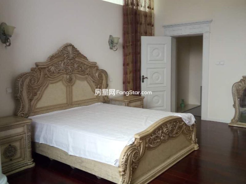 5室3廳4陽(yáng)臺(tái) 滇池高爾夫別墅別墅臥室