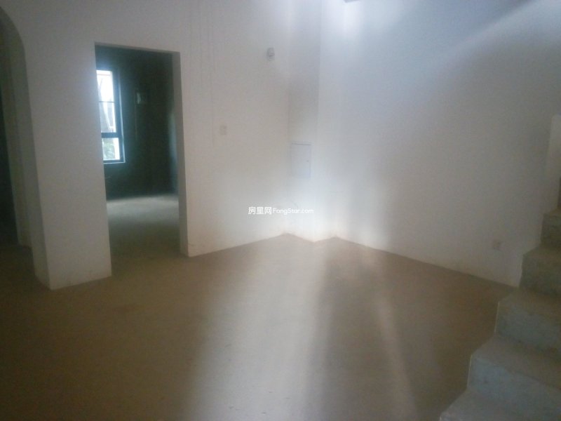 5室3廳4陽臺(tái) 公園1903圣維望別墅餐廳