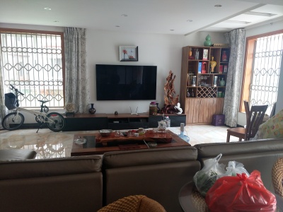 4室2廳2陽(yáng)臺(tái) 綠洲花園