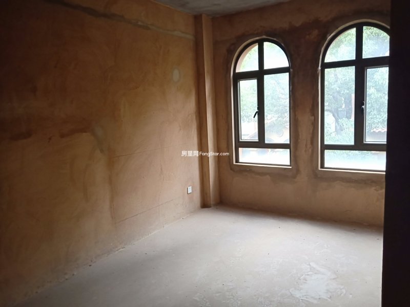 5室2廳3陽臺 滇池香緹別墅臥室