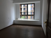 4室2廳2陽臺 碧桂園紫臺臥室