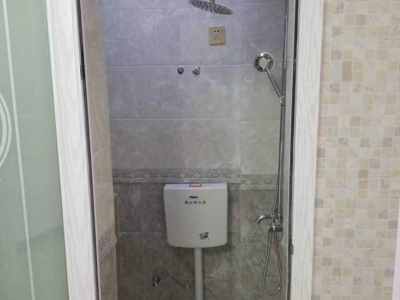 1室1廳1陽臺 席子營二期農(nóng)貿(mào)市場衛(wèi)生間