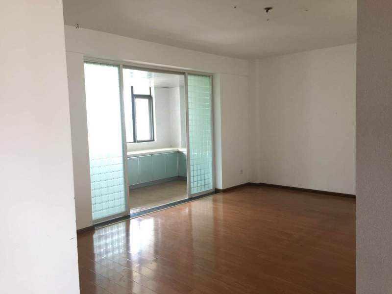 7室4廳3陽臺 金江小區(qū)熙苑別墅餐廳