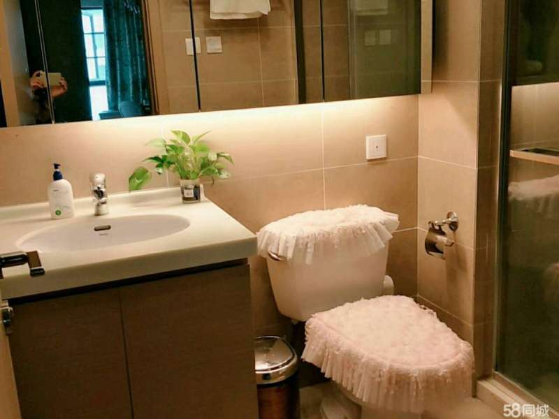 4室2廳2陽臺 濱江俊園萊茵組團衛(wèi)生間