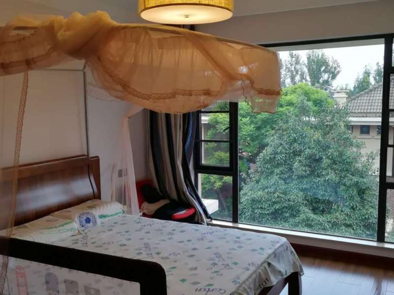 4室2廳2陽臺 東岸紫園別墅臥室