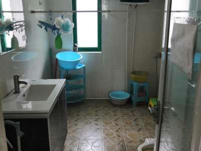 3室2廳2陽臺(tái) 世紀(jì)城探春苑衛(wèi)生間