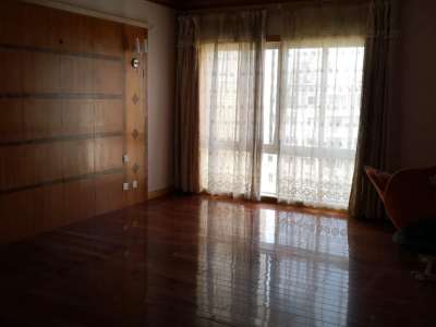 5室2廳3陽臺 江東鳴翠園西區(qū)臥室