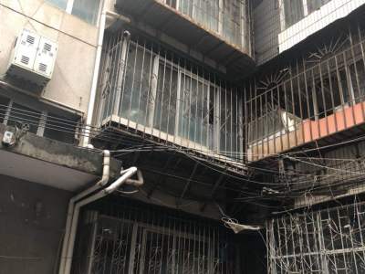2室2廳1陽臺(tái) 圓通小區(qū)