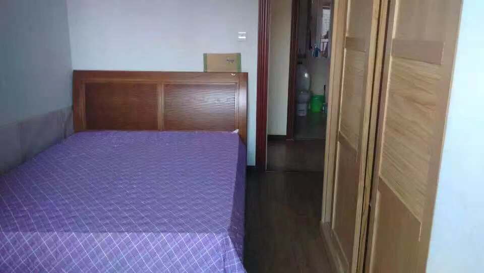 3室2廳2陽(yáng)臺(tái) 怡錦苑北區(qū)客廳