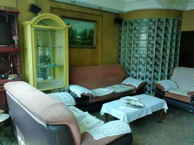 3室2廳1陽臺 金碧雅園客廳