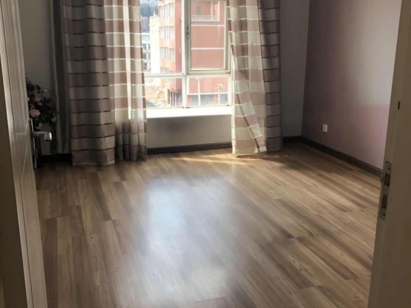 5室2廳2陽臺 大成名園臥室