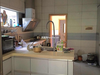 6室2廳3陽臺 滇池高爾夫別墅