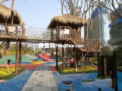 4室2廳2陽臺 藍(lán)光水岸公園