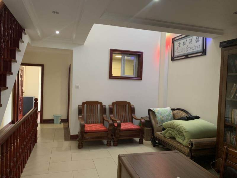 5室2廳3陽臺 林與堂別墅客廳