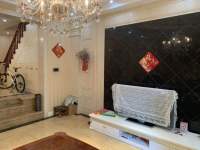 5室2廳3陽臺 林與堂別墅客廳