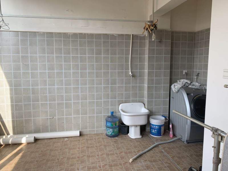 5室2廳3陽臺 林與堂別墅陽臺