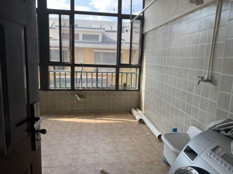 5室2廳3陽臺 林與堂別墅陽臺