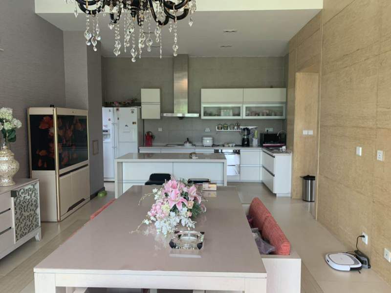 5室2廳3陽(yáng)臺(tái) 滇池高爾夫別墅別墅餐廳