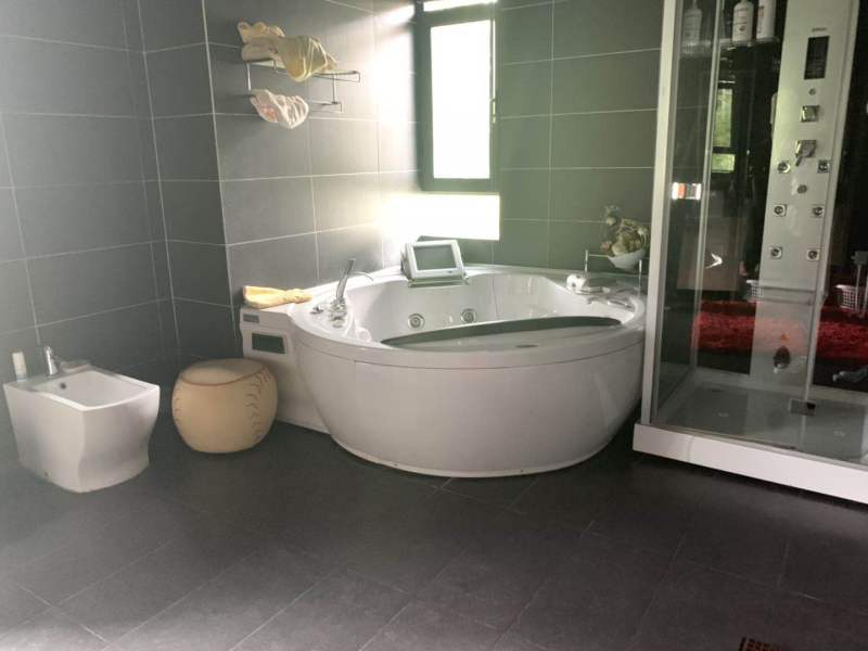 5室2廳3陽(yáng)臺(tái) 滇池高爾夫別墅別墅衛(wèi)生間