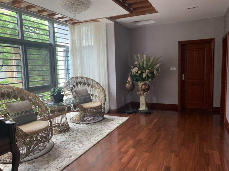 5室2廳3陽(yáng)臺(tái) 滇池高爾夫別墅別墅其他