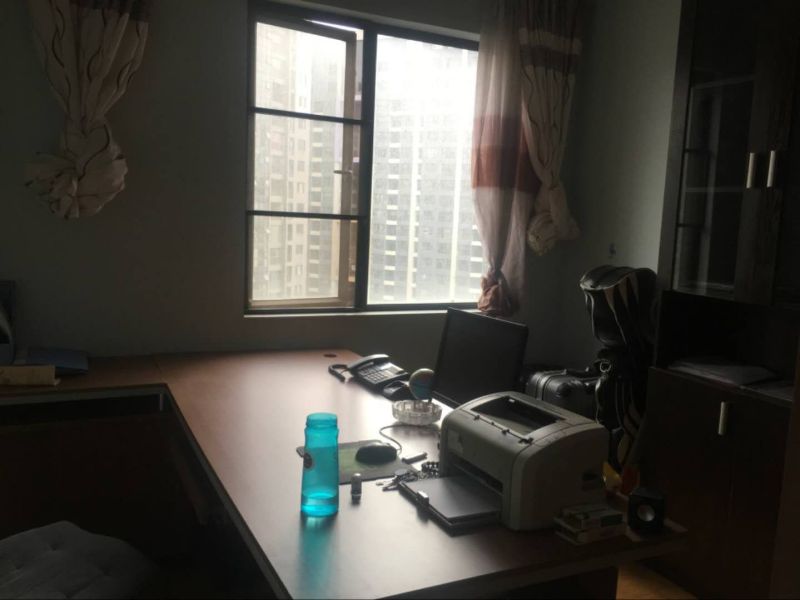 4室2廳1陽(yáng)臺(tái) 假日城市臥室