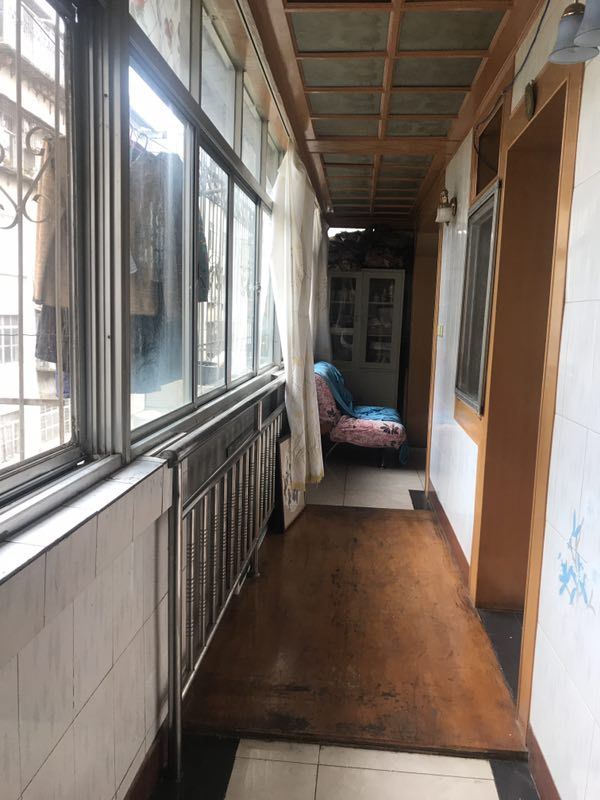 3室2廳4陽(yáng)臺(tái) 大綠水河2號(hào)客廳