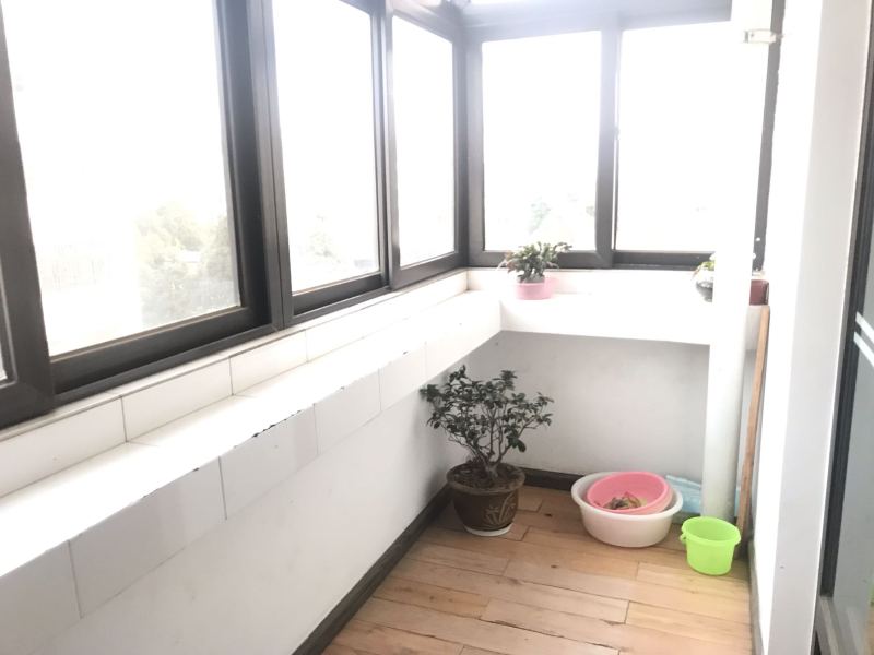 3室2廳1陽(yáng)臺(tái) 西華小區(qū)夏蓉里其他