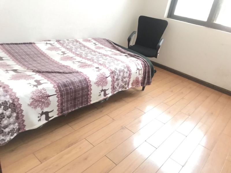 3室2廳1陽(yáng)臺(tái) 西華小區(qū)夏蓉里其他