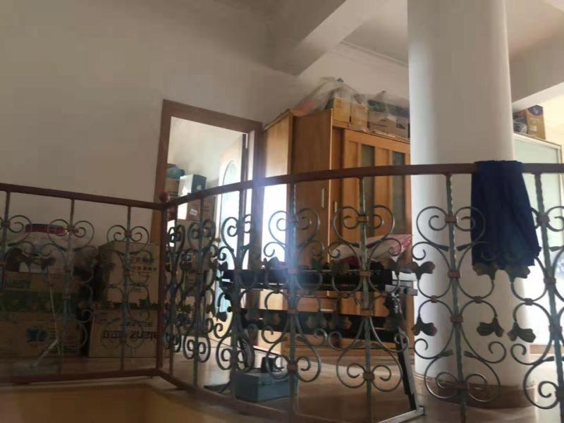 6室3廳4陽臺(tái) 大觀別墅別墅門廳