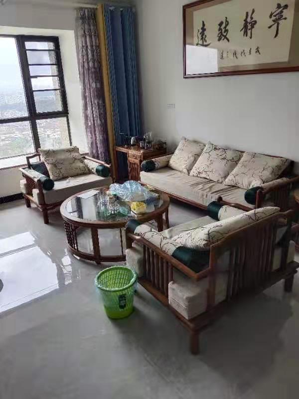 2室2廳1陽臺 七彩云南第壹城二期客廳