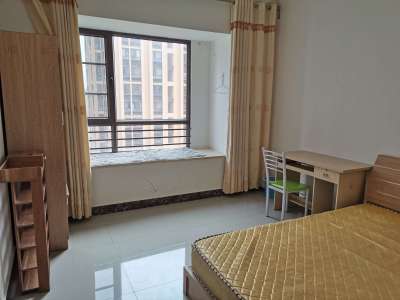 2室1廳 萬彩城二期