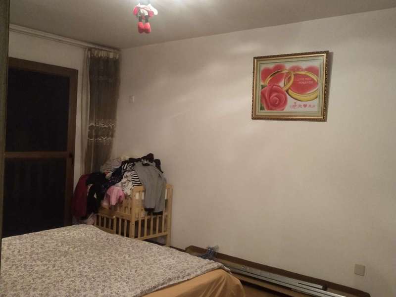 3室2廳2陽臺(tái) 世紀(jì)城玉春苑臥室