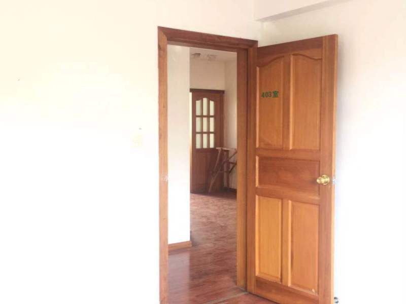 4室2廳2陽臺 凱苑小區(qū)書房