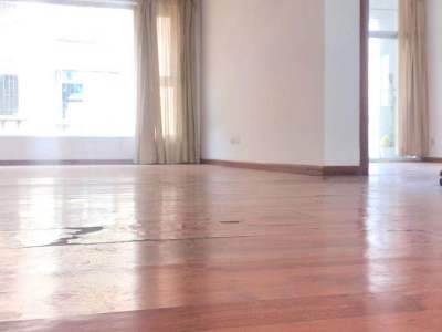 4室2廳2陽臺 凱苑小區(qū)客廳