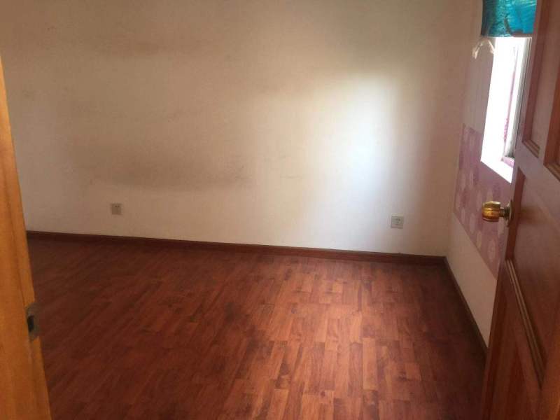 4室2廳2陽臺 凱苑小區(qū)臥室