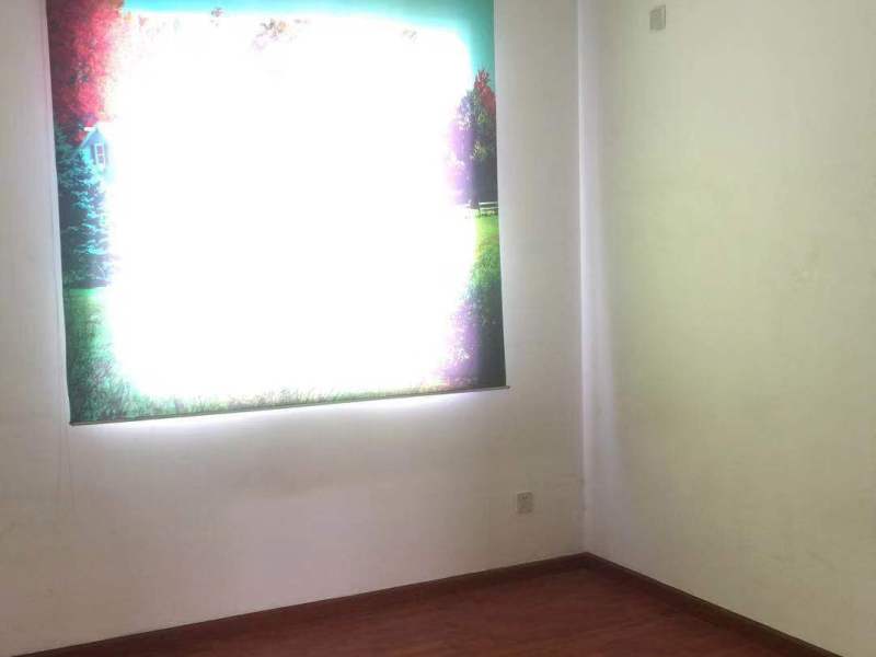 4室2廳2陽臺 凱苑小區(qū)臥室