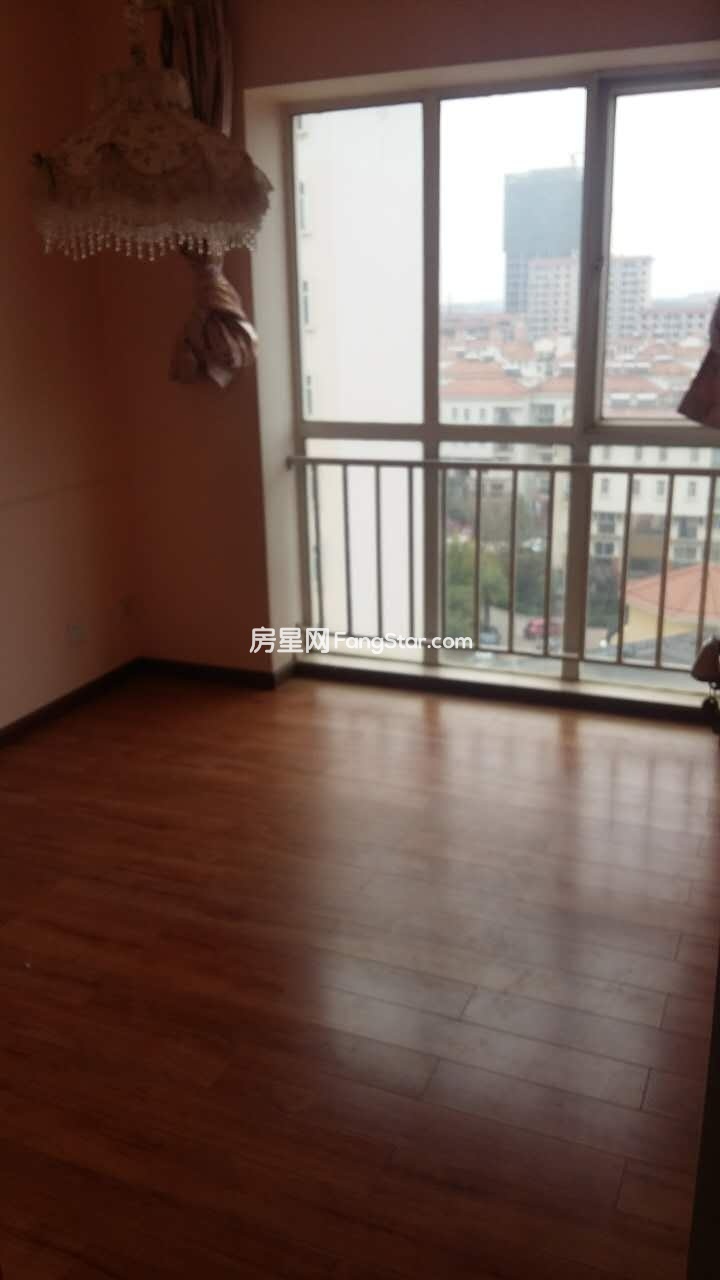 2室1廳1陽(yáng)臺(tái) 玫瑰灣小區(qū)公寓臥室