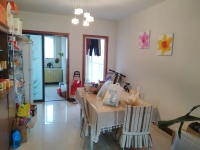 4室2廳2陽臺 世紀(jì)城華春苑餐廳