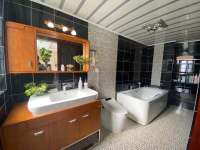 4室2廳2陽臺(tái) 寧康園別墅衛(wèi)生間