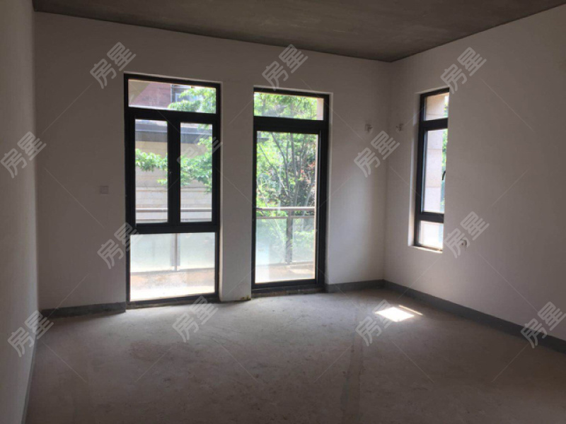 5室4廳5陽臺(tái) 昆明恒大云璽別墅餐廳