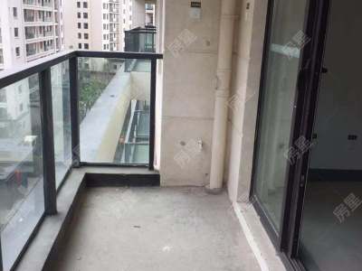 4室2廳2陽臺 金科江湖海