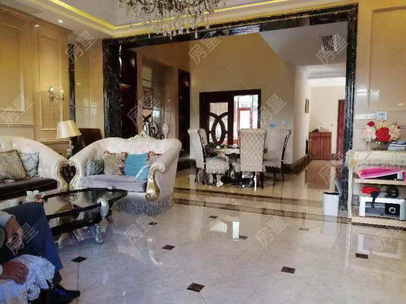 5室2廳2陽臺(tái) 昆明恒大云璽別墅餐廳