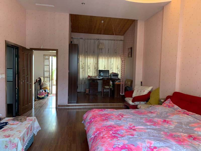 4室2廳2陽(yáng)臺(tái) 香檳小鎮(zhèn)別墅臥室