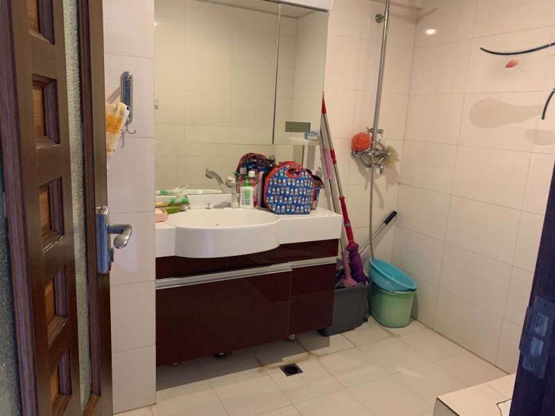 4室2廳2陽(yáng)臺(tái) 香檳小鎮(zhèn)別墅衛(wèi)生間